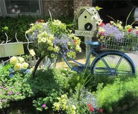 人生何處不相逢