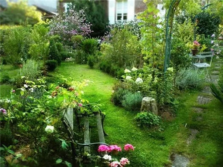 就是這樣的小院