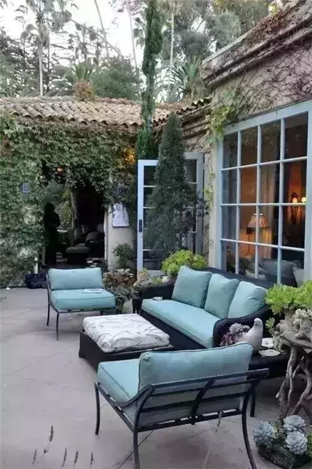 簡靜是含蓄收斂