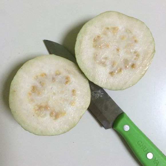 番石榴切開(kāi)