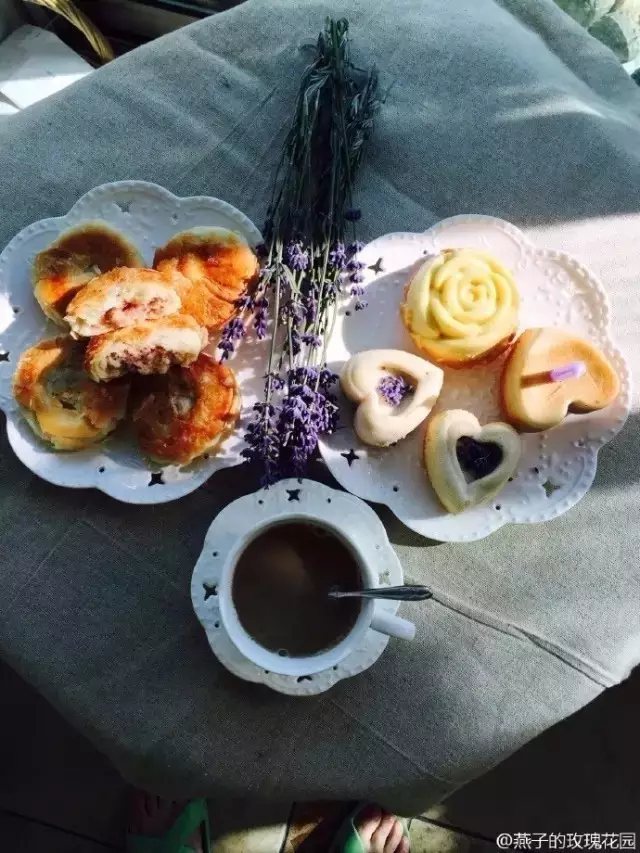 或拿到園中，坐下來慢慢享用。