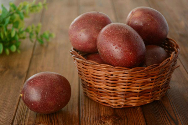 陽(yáng)臺(tái)種植百香果的方法