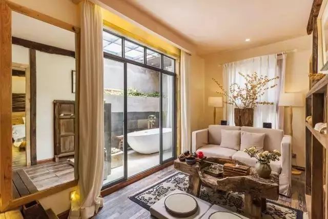 束河桃花塢，在茶馬古道浮生清閑陪父母慢慢變