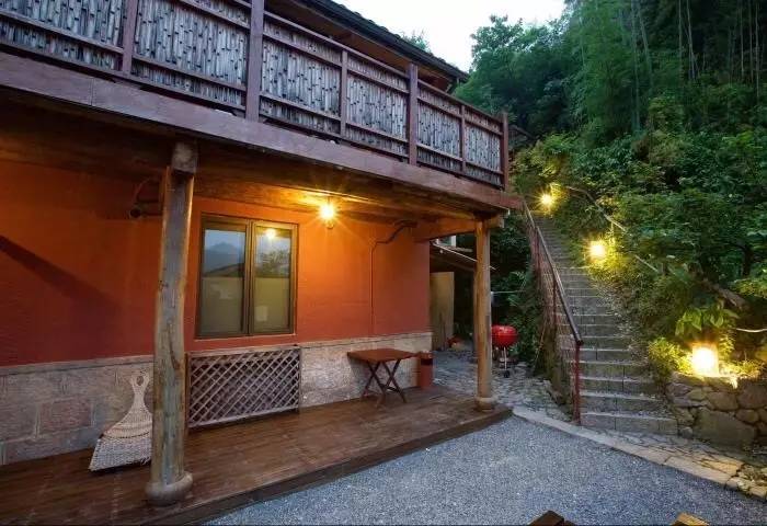 瓜洲云裳山村，春風(fēng)又綠江岸春