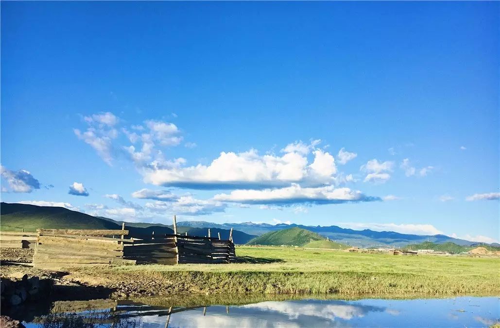 香格里拉薩洛頤度假酒店，以上帝視角看納帕海