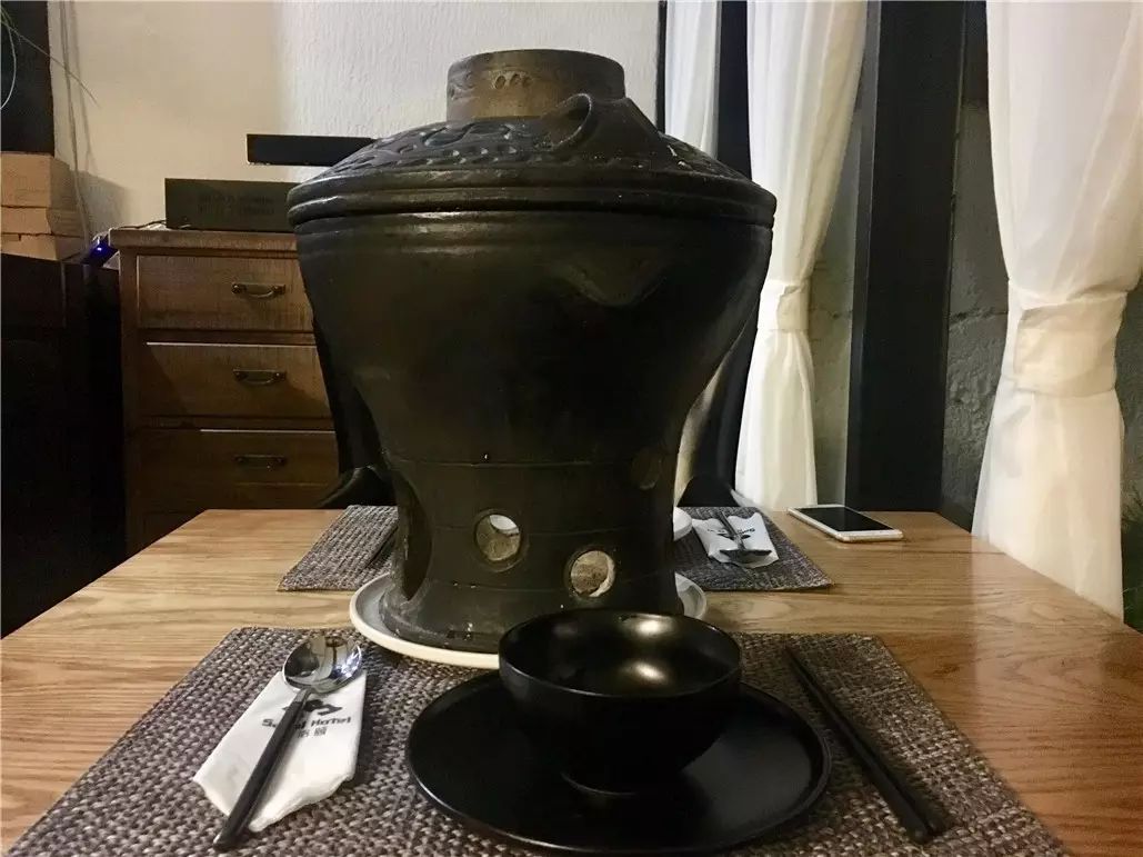 香格里拉薩洛頤度假酒店，以上帝視角看納帕海