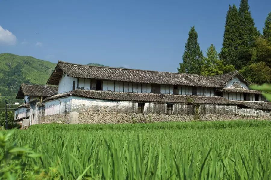 中國(guó)古建筑，千年古村不會(huì)消失但卻只剩下老房