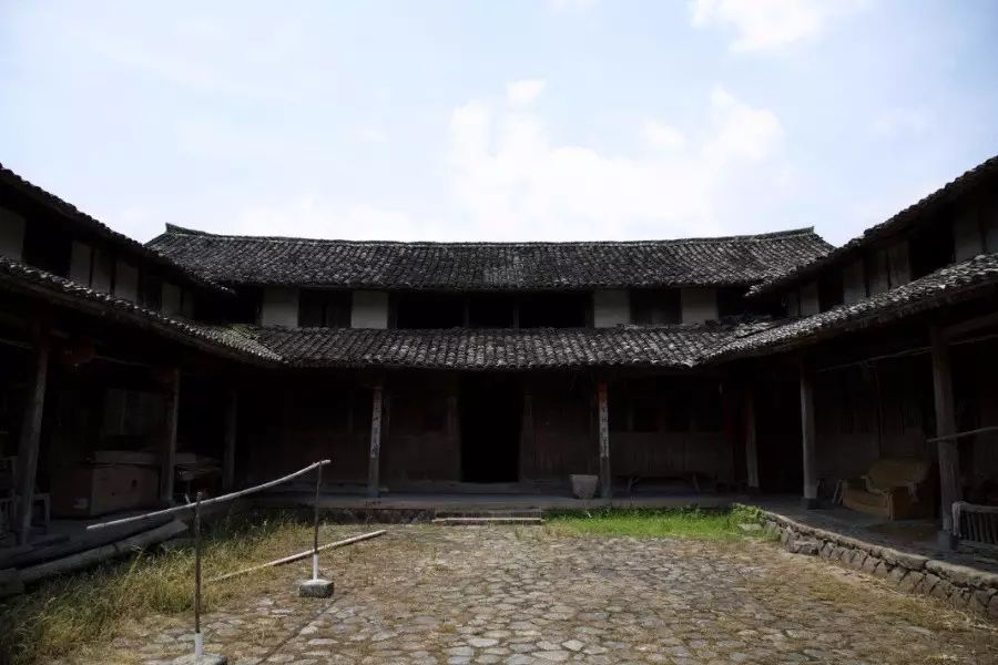 中國(guó)古建筑，千年古村不會(huì)消失但卻只剩下老房