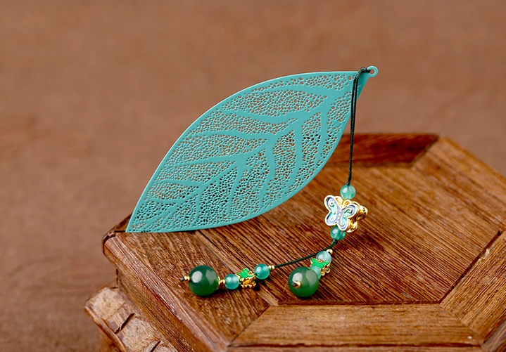 鏤空樹葉福連文苑綠色復(fù)古文藝書簽