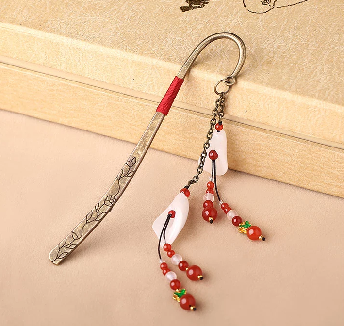 福連文苑古典精美白玉紅瑪瑙流蘇創(chuàng)意書簽