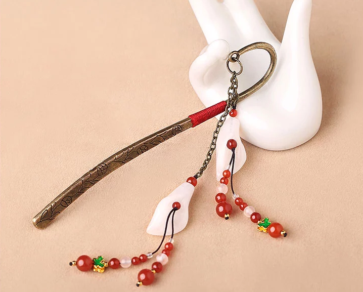 福連文苑古典精美白玉紅瑪瑙流蘇創(chuàng)意書簽