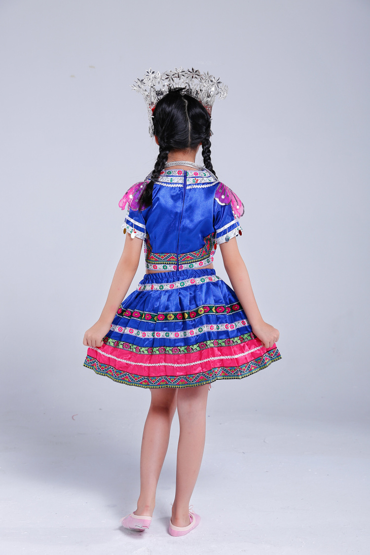 兒童款土家族苗族服飾，百褶裙少數(shù)民族服裝