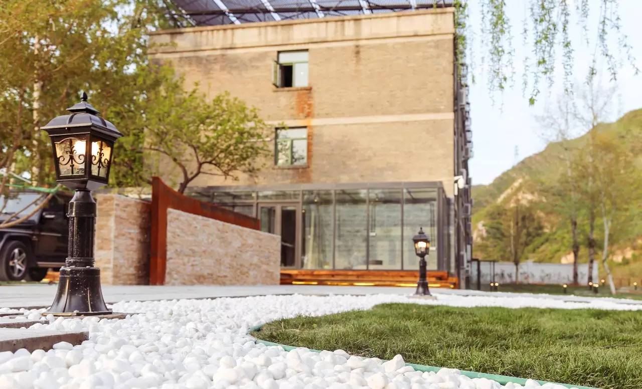 北京金岳臺溫泉酒店，承載著上個世紀的老磚樓