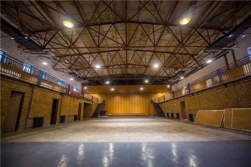 北京金岳臺(tái)溫泉酒店，承載著上個(gè)世紀(jì)的老磚樓