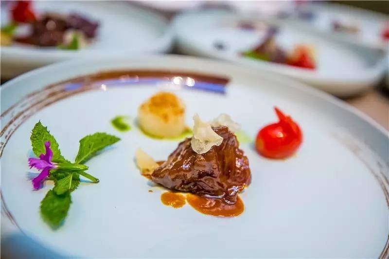 北京金岳臺溫泉酒店，承載著上個世紀的老磚樓