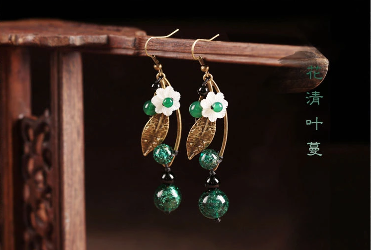 樹(shù)葉長(zhǎng)款耳墜小清新復(fù)古貝殼琉璃耳環(huán)首飾