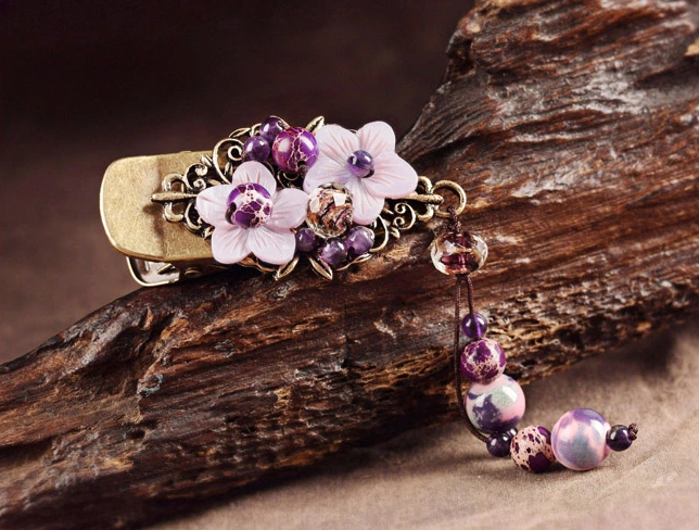 淡紫色貝殼花發(fā)夾，復(fù)古風(fēng)流蘇頭飾