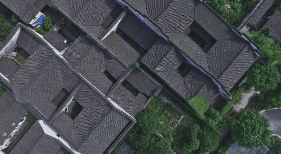 塘棲古鎮(zhèn)小茶姑娘，古鎮(zhèn)溪邊沐浴清風(fēng)滌蕩心靈