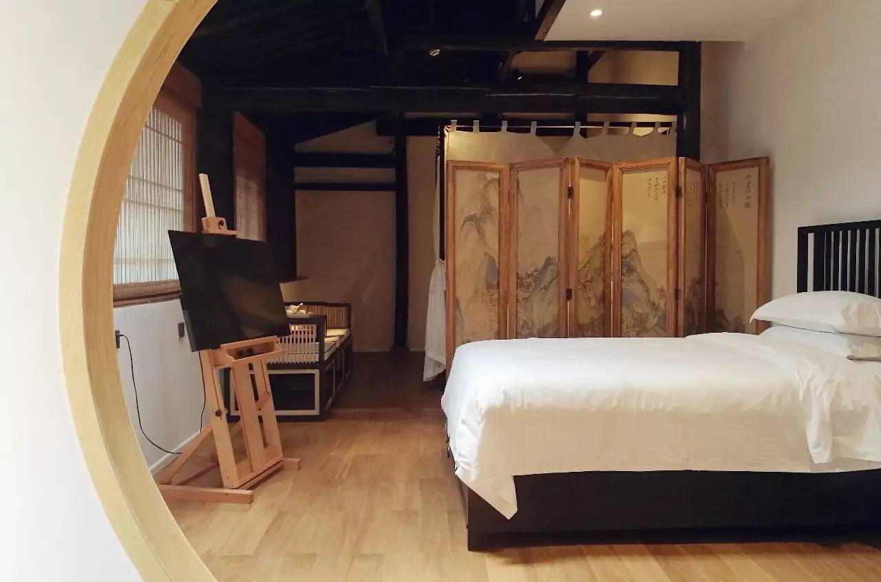 塘棲古鎮(zhèn)小茶姑娘，古鎮(zhèn)溪邊沐浴清風(fēng)滌蕩心靈