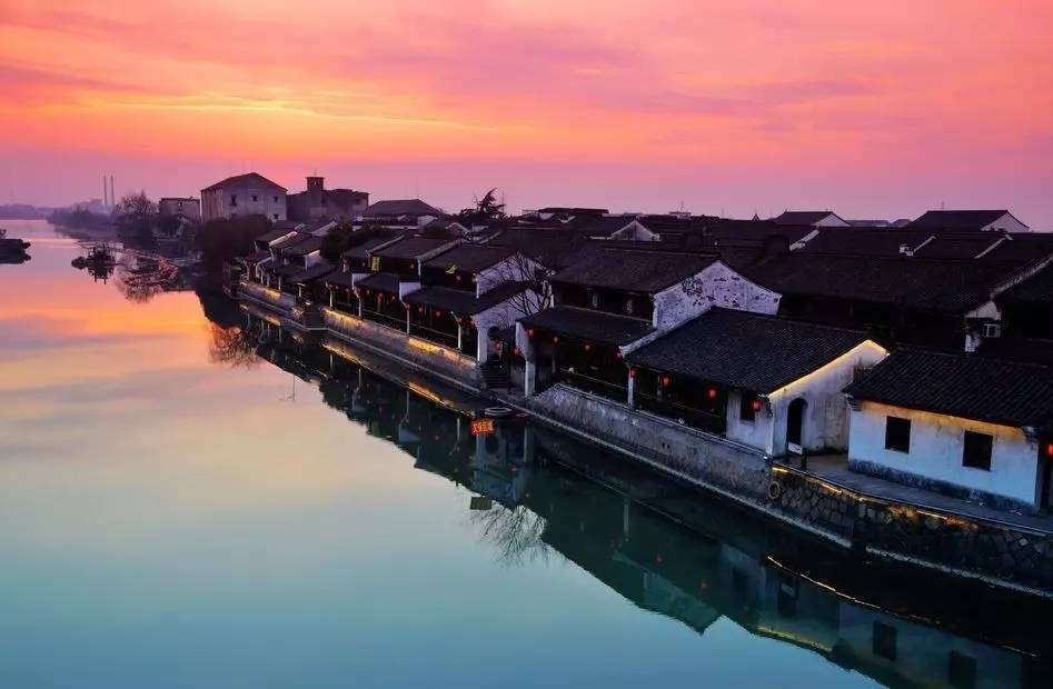 塘棲古鎮(zhèn)小茶姑娘，古鎮(zhèn)溪邊沐浴清風(fēng)滌蕩心靈