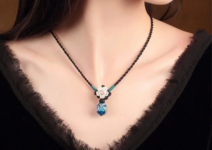 小清新花朵吊墜鎖骨鏈復(fù)古風項鏈