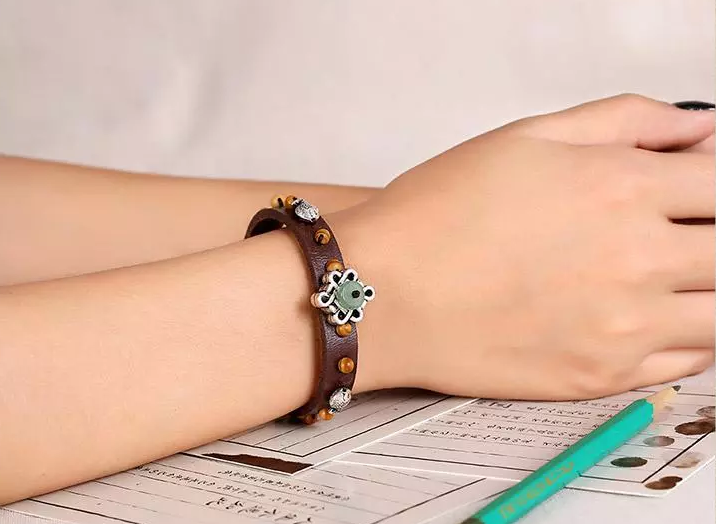 手工牛皮手環(huán)復古魚兒銀首飾