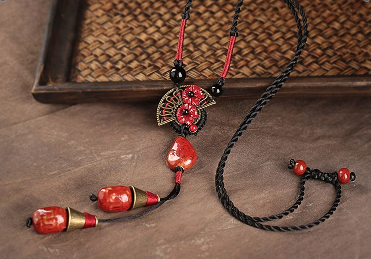 紅陶瓷吊墜復(fù)古風毛衣鏈項鏈首飾