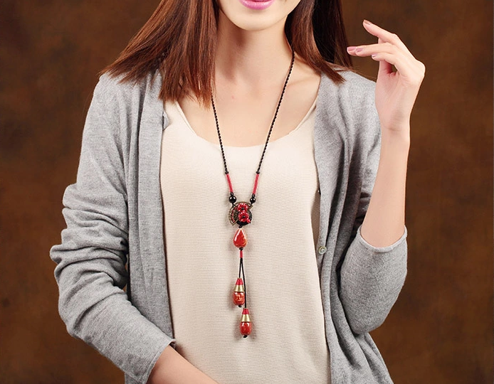紅陶瓷吊墜復(fù)古風毛衣鏈項鏈首飾
