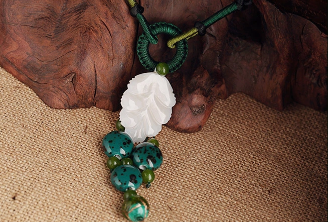 福連文苑葉子形貝殼裝飾毛衣鏈項(xiàng)鏈?zhǔn)罪? src="/shige/d/file/bigpic/190404/04/13-1F925163I7.png" style="height: 561px; width: 750px;" / data-IuSE="4PxKnX"><br / data-adfO="rYJjnp">
	<img alt=