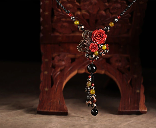 紅玫瑰朱砂吊墜毛衣鏈復(fù)古風(fēng)項(xiàng)鏈?zhǔn)罪? src="/shige/d/file/bigpic/190404/04/13-1F9251KP3.png" style="height: 570px; width: 750px;" / data-ACWM="HNff2r"><br / data-3d2w="yYrJli">
	<img alt=