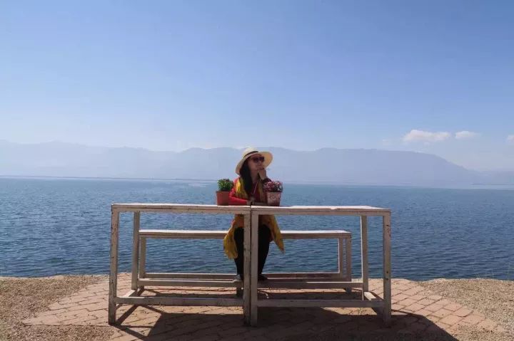 翡翠灣，在遼闊的海洋前做回?zé)o憂快樂的自我