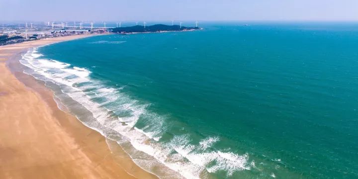 翡翠灣，在遼闊的海洋前做回無憂快樂的自我