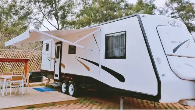 翡翠灣，在遼闊的海洋前做回無憂快樂的自我