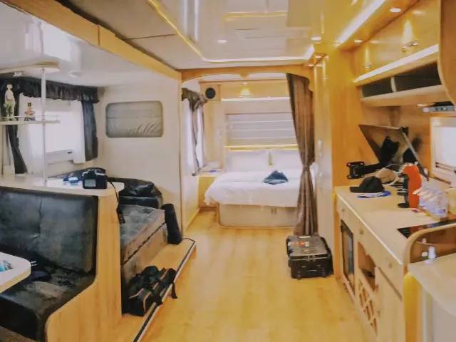 翡翠灣，在遼闊的海洋前做回?zé)o憂快樂的自我