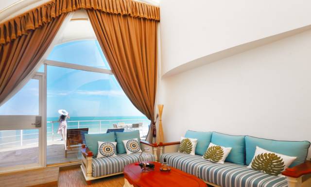 翡翠灣，在遼闊的海洋前做回無憂快樂的自我