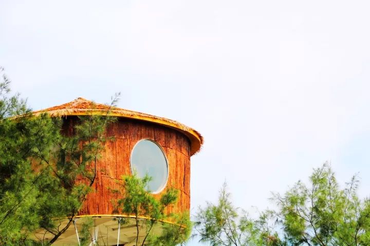 翡翠灣，在遼闊的海洋前做回?zé)o憂快樂的自我