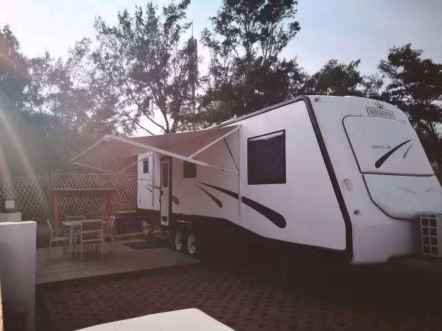 翡翠灣，在遼闊的海洋前做回?zé)o憂快樂的自我