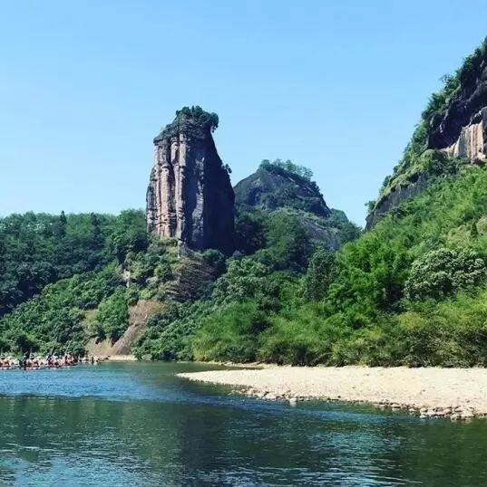 叢山茶境，一片天一座山忘了山外忘卻自己