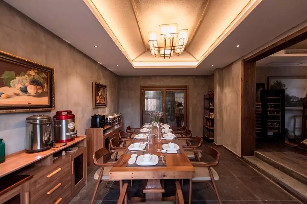 叢山茶境，一片天一座山忘了山外忘卻自己