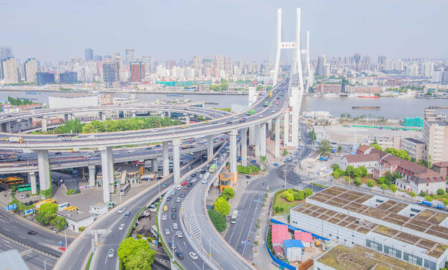 上?！TARH影居，和明星入住同一個家