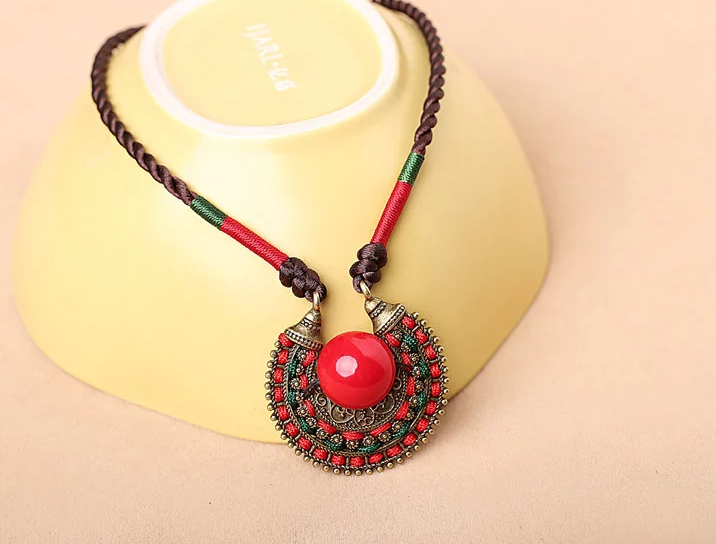 紅色吊墜鎖骨鏈復(fù)古項鏈?zhǔn)罪? src="/shige/d/file/bigpic/190404/04/13-1F92P92048.png" style="height: 591px; width: 750px;" / data-UNbX="Vn7nST"><br / data-HFQ0="nbbEyV">
	<img alt=