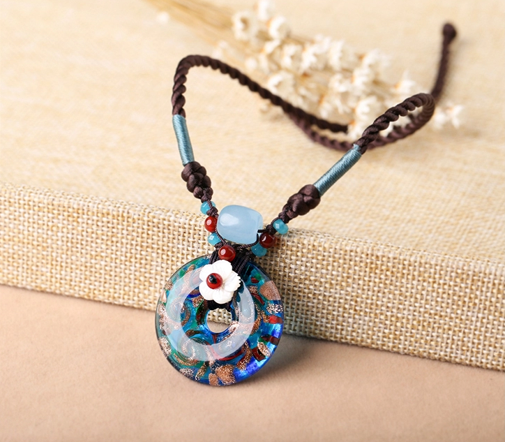 琉璃平安扣吊墜鎖骨鏈古風(fēng)項(xiàng)鏈?zhǔn)罪? src="/shige/d/file/bigpic/190404/04/13-1F92P93046.png" style="height: 648px; width: 750px;" / data-8zQx="UtKFHw"><img alt=