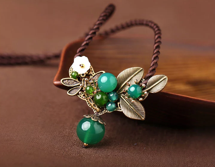 綠色瑪瑙吊墜鎖骨鏈民族風(fēng)項(xiàng)鏈?zhǔn)罪? src="/shige/d/file/bigpic/190404/04/13-1F92Q00941-50.png" style="height: 542px; width: 750px;" / data-72dN="urf0xO"><br / data-ek2p="is8c4H">
	<img alt=