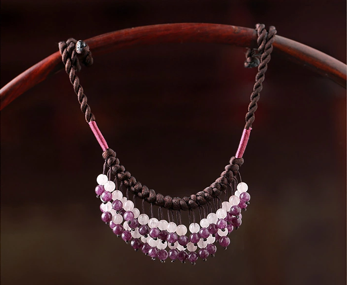 彩玉流蘇鎖骨鏈波西米亞手工項(xiàng)鏈?zhǔn)罪? src="/shige/d/file/bigpic/190404/04/13-1F92Z92Z7.png" style="height: 563px; width: 750px;" / data-p4aK="EZJmM7"><br / data-UUlb="bL6iQ5">
	<img alt=