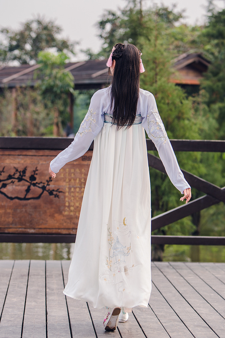 俏皮可愛(ài)的漢服古裝女子攝影