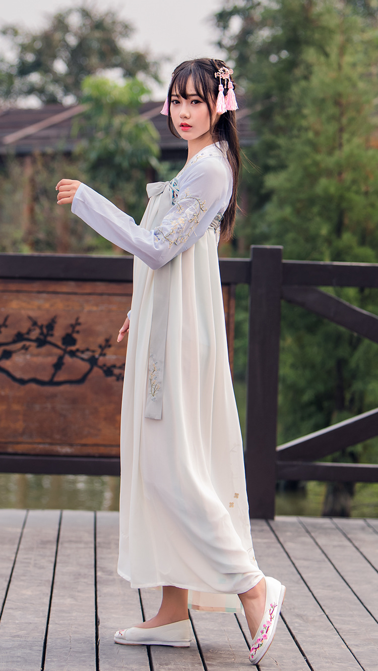 俏皮可愛(ài)的漢服古裝女子攝影