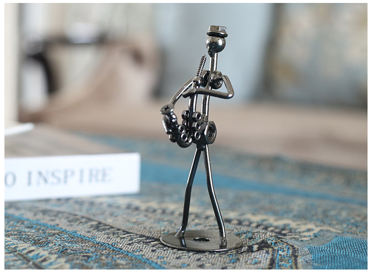 簡約可愛的鐵藝樂隊(duì)抽象藝術(shù)鐵藝品