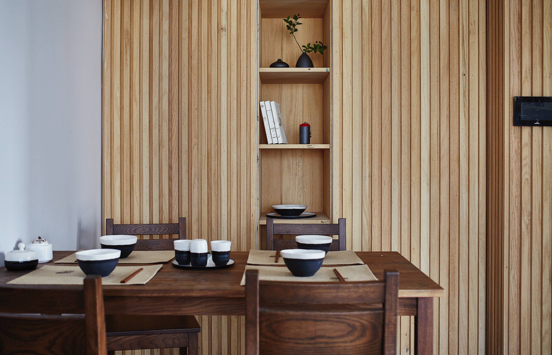 原木清風(fēng)，家理應(yīng)如此