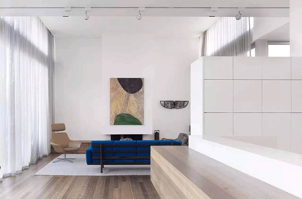 越白越簡，越極致