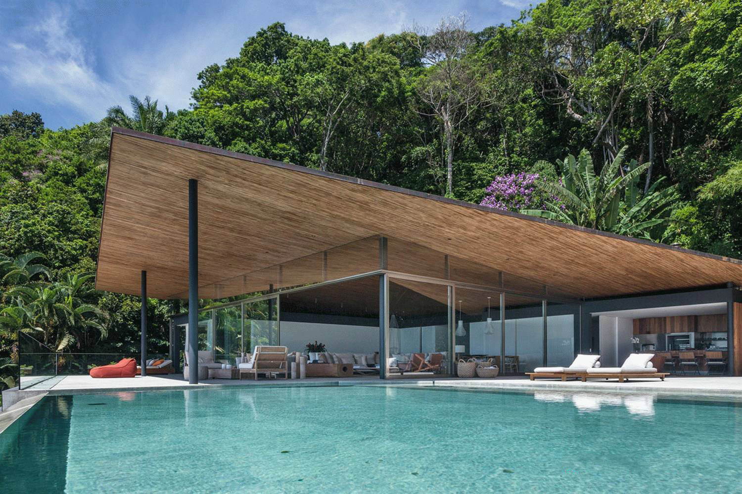 與大自然完美結合的森林別墅設計